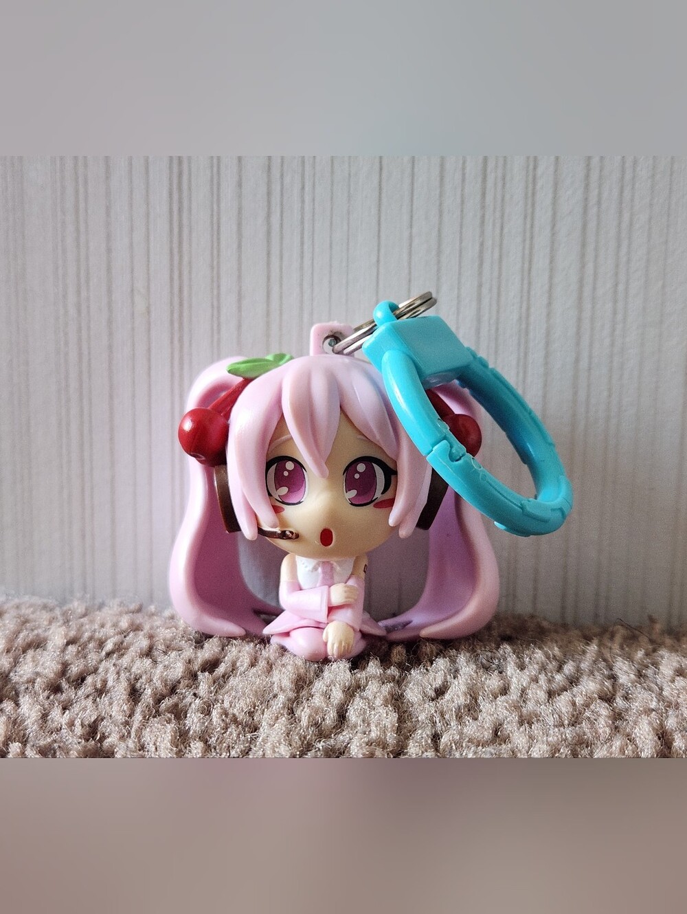 ✨ Hatsune Miku Hot Topic Figure Keychain ✨🌸 Style: Cherry / Sakura Pink Variant
